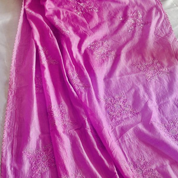 Women's stylish lengthy embroidered duppatta