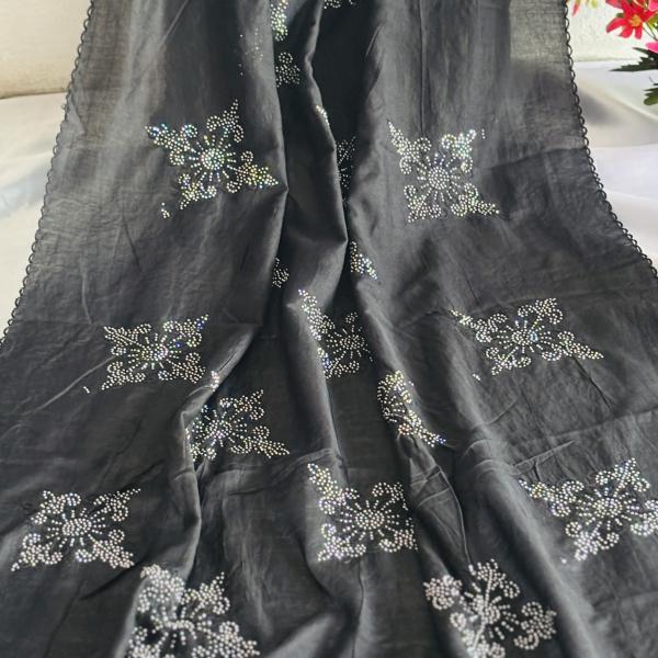 Women's stylish lengthy embroidered duppatta