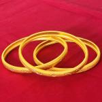 Gold plated textured classic bangle for women